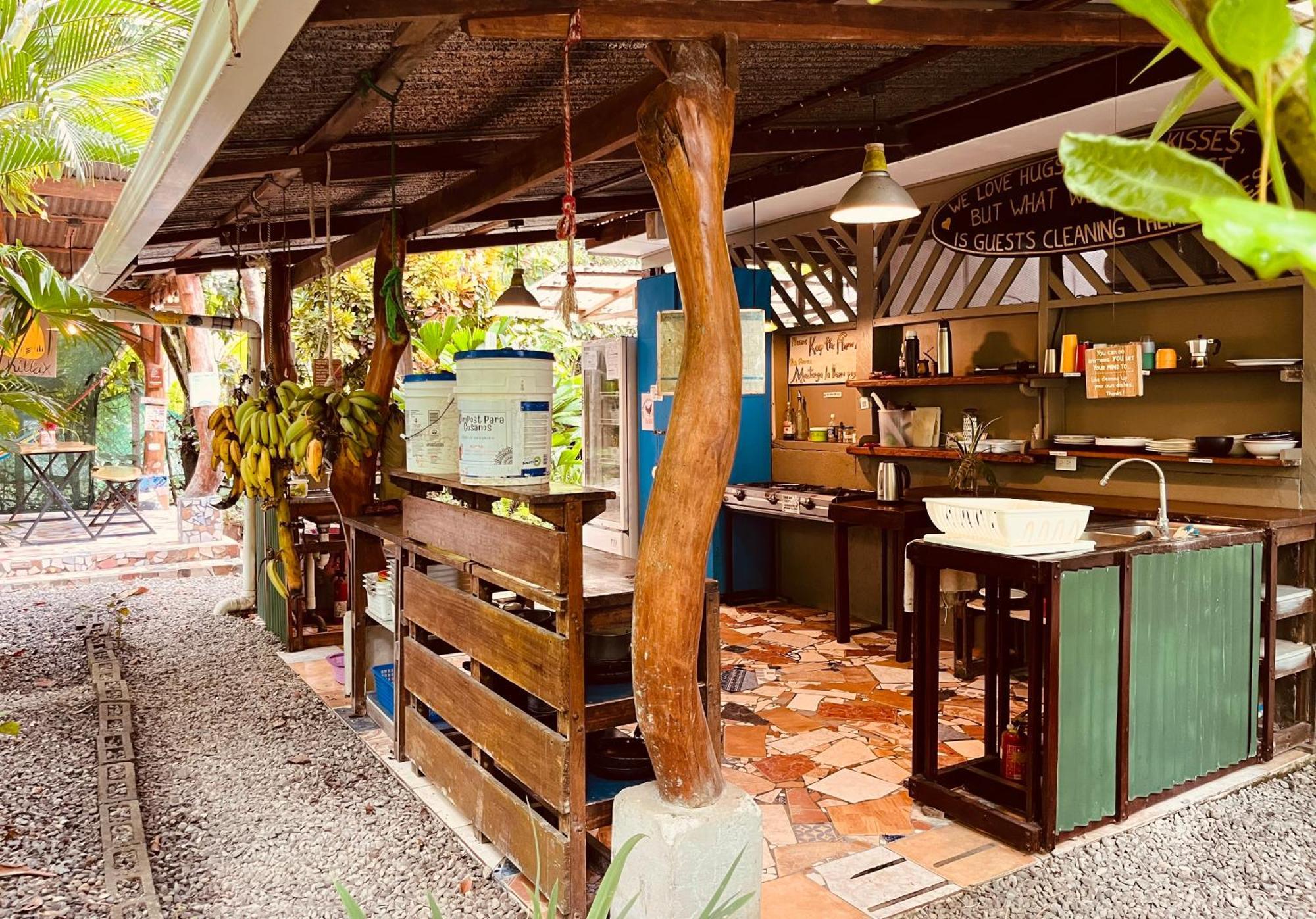 La Ruka Hostel Puerto Viejo de Talamanca Ngoại thất bức ảnh